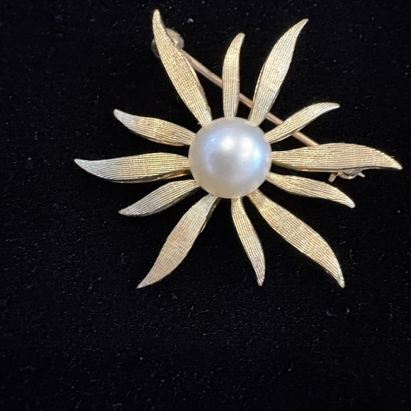 14K Gold Vintage Brooch Pearl Flower Floral Pin Sunburst 1" MCM - Picture 2 of 9